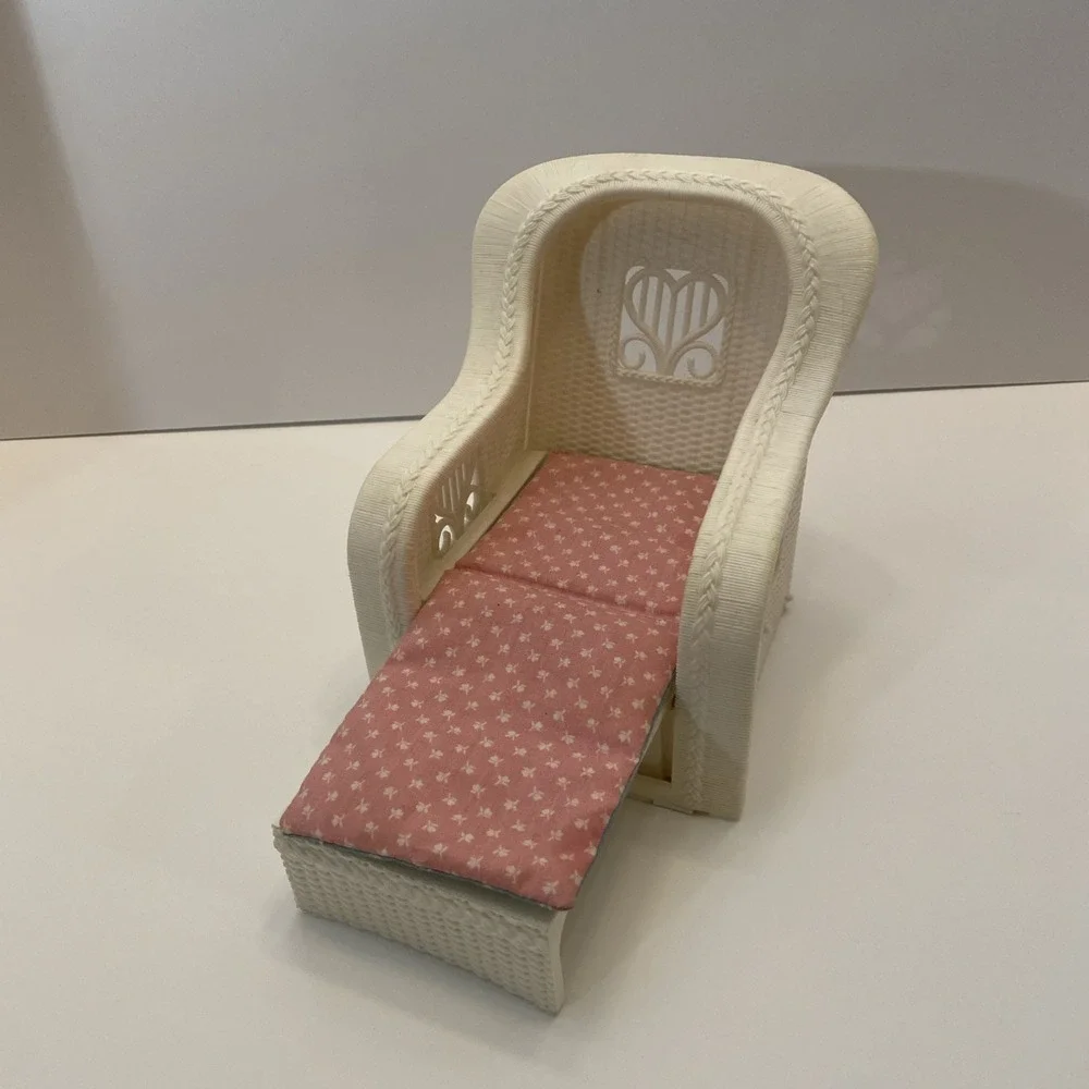 Barbie Dream House Wicker Look‎ Plastic Chair Foot Rest Cushion 80s Vintage 1983